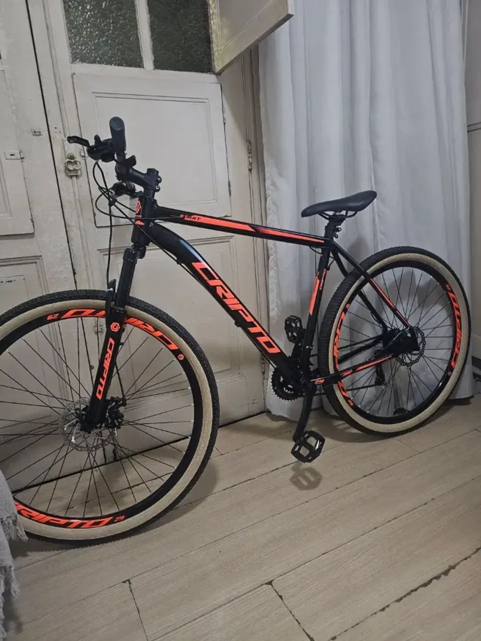 Bicicleta Bike Cripto Bikes Aro 29 com 24 Marchas
