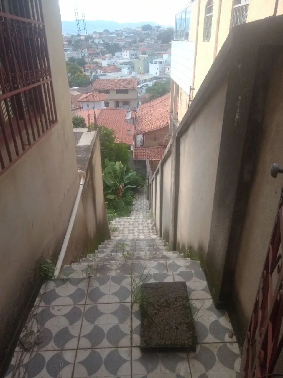 Otima casa 02 pavimentos com quintal amplo  - Foto 4