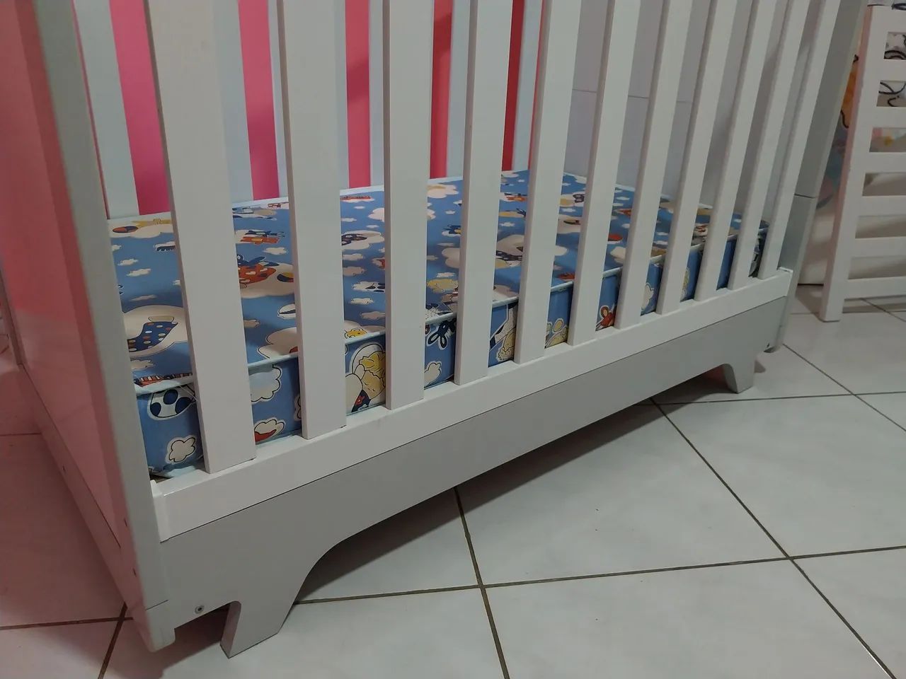 Berço novíssimo!!! Com brindes - Foto 2