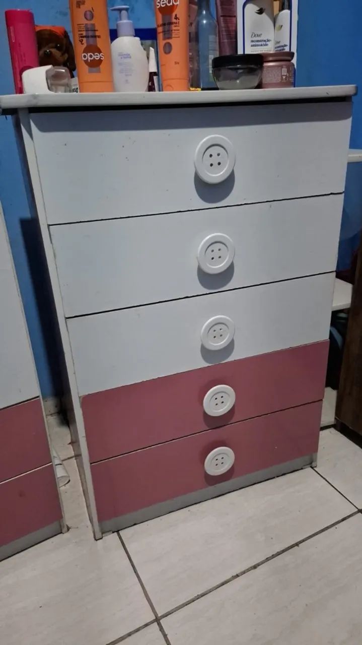 Guarda roupa e cômoda infantil 