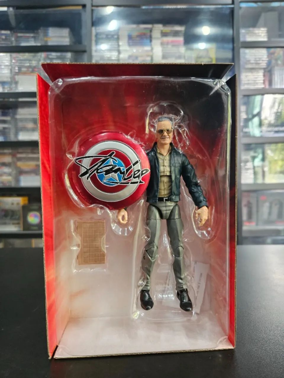 ACTION FIGURE Marvel Legends Stan Lee Avengers 15cm Hasbro - Foto 3