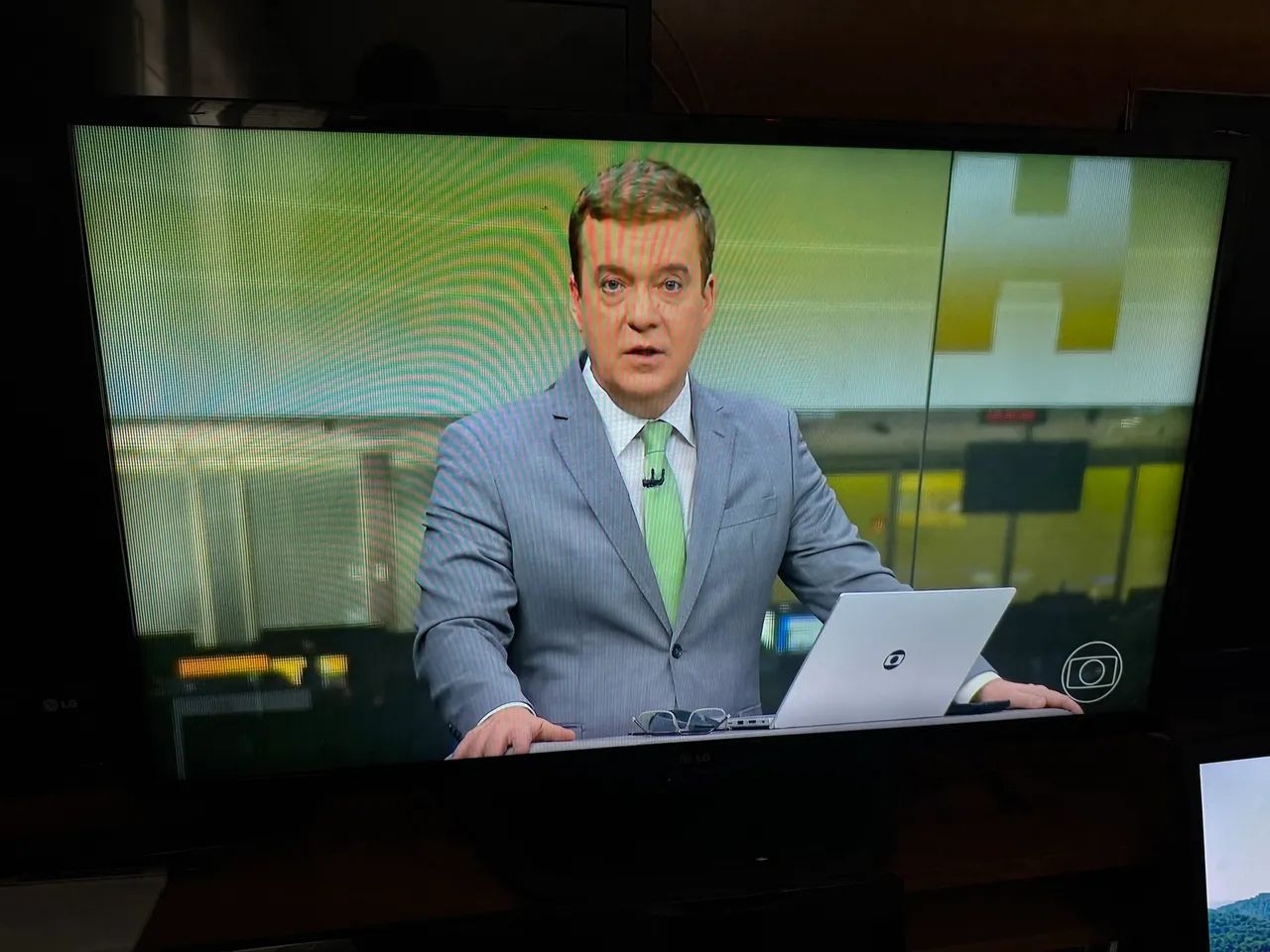 TV 39 LED LG **NAO É SMART** - Foto 4