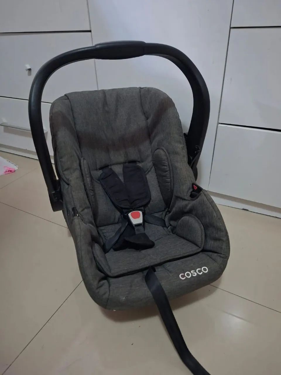 Carrinho com bebê conforto Cosco - Foto 4