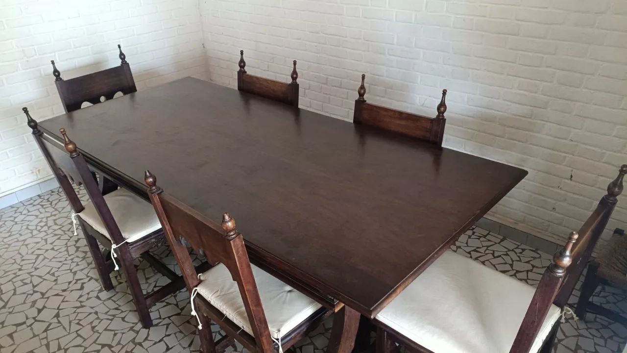 Vendo Mesa + 6 cadeiras Madeira maciça  - Foto 4