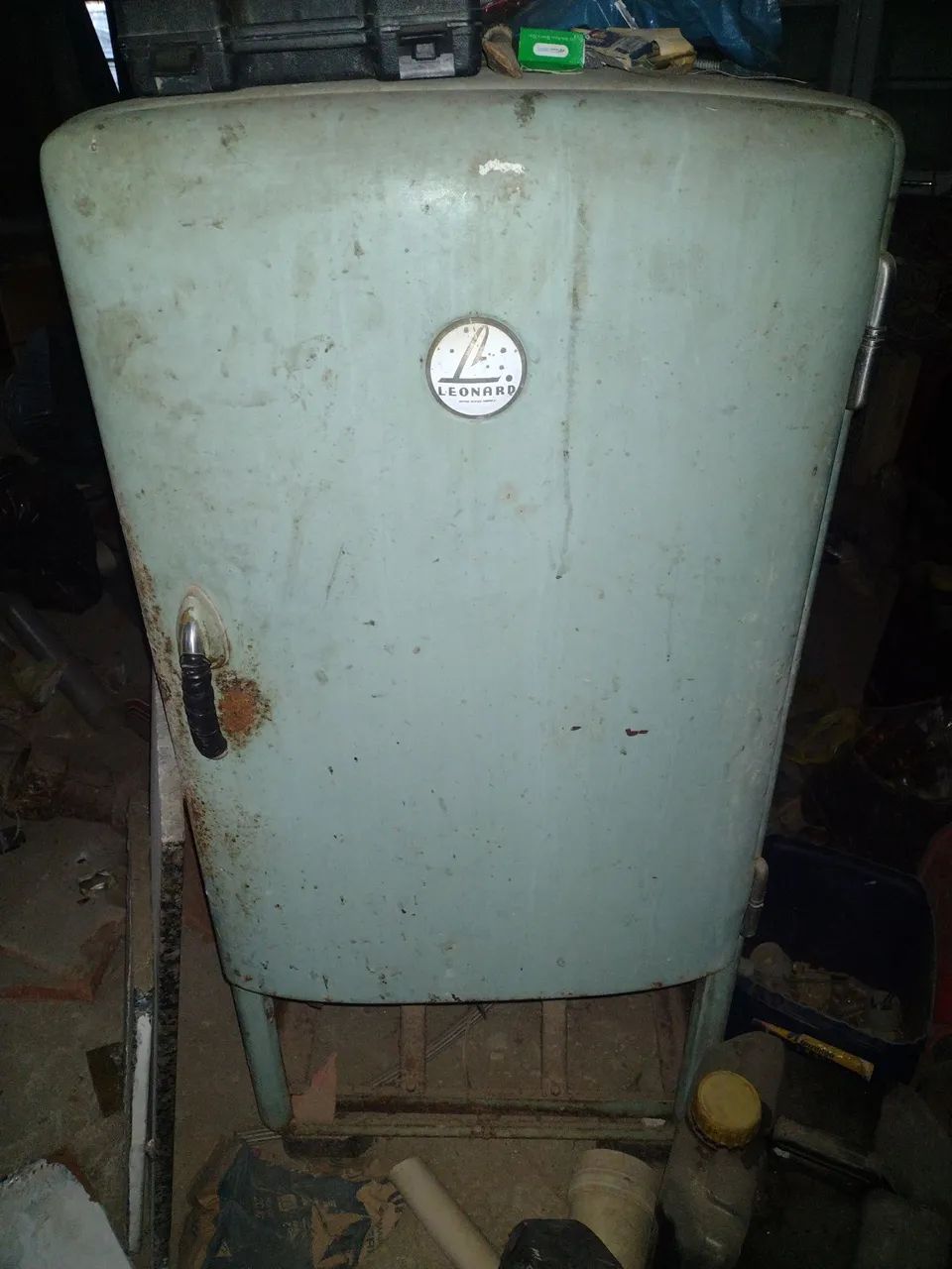 geladeira e balança retro