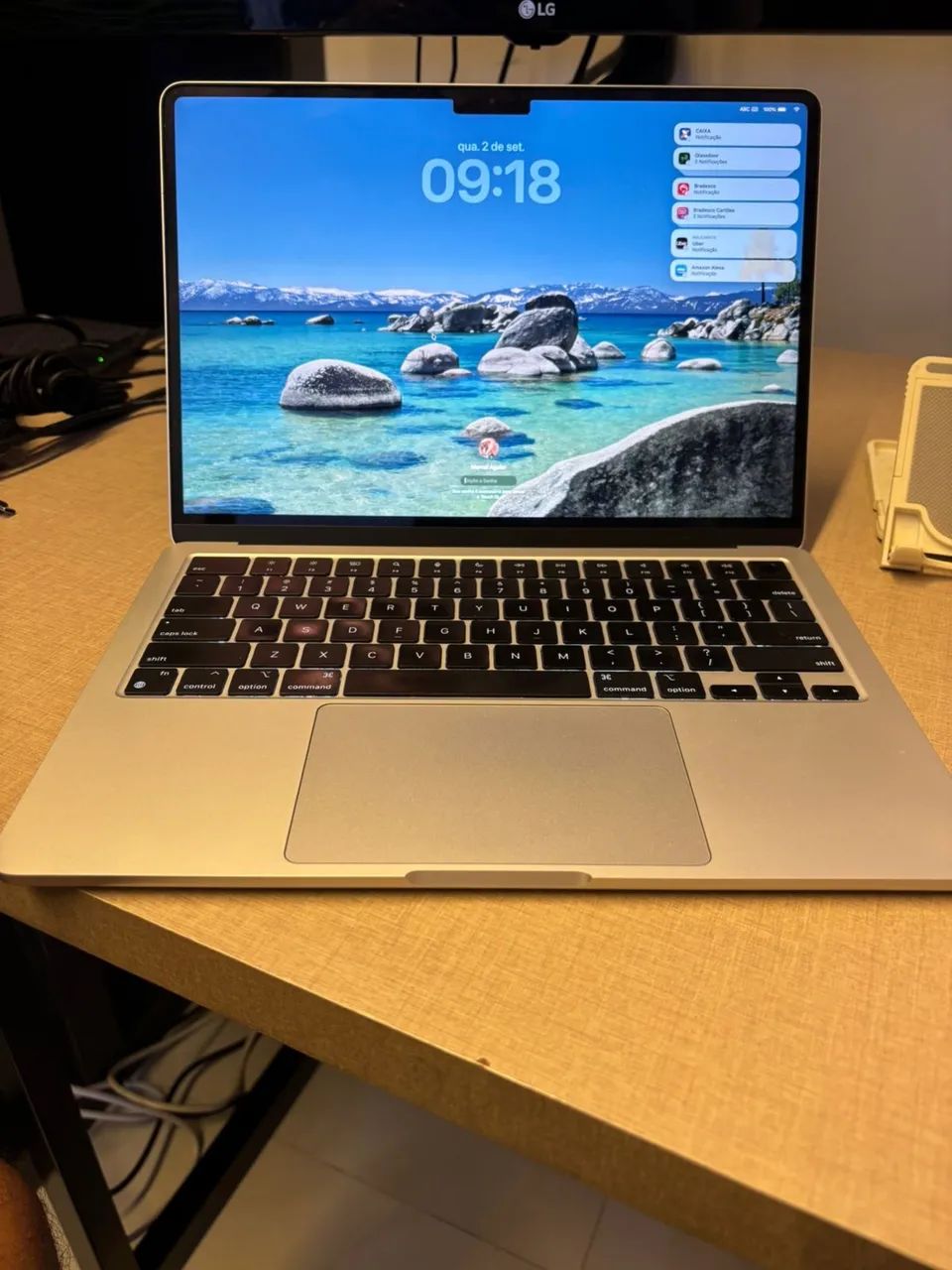 MACBOOK AIR 