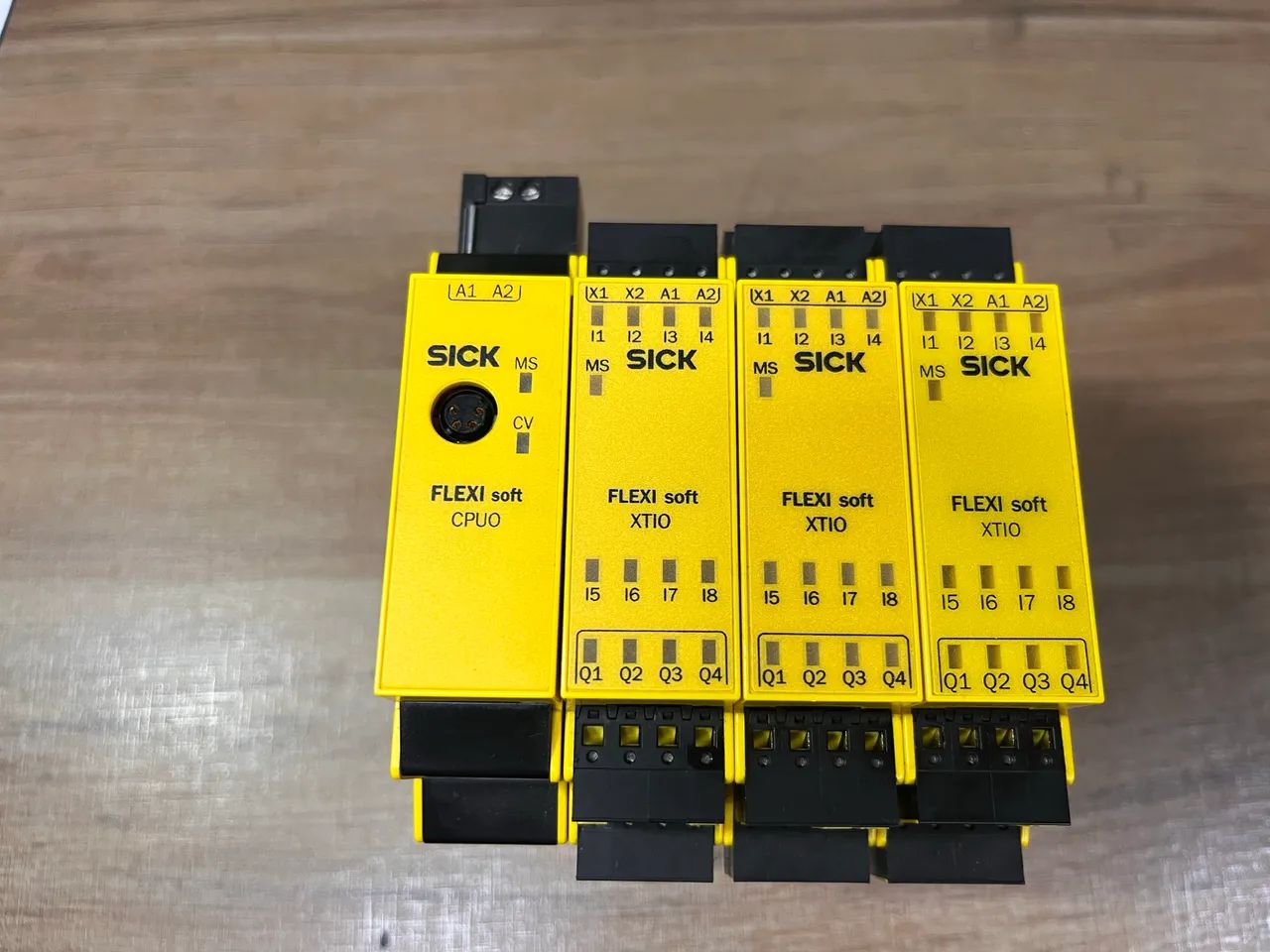 Módulo de Segurança SICK Flexi Soft CPU + Memory Plug + 3 XTIO  - Foto 3