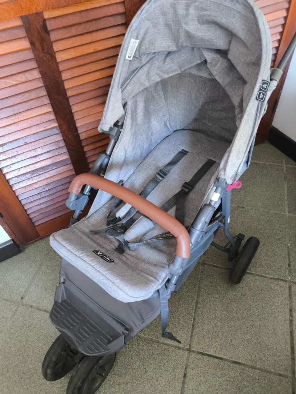 Carrinho de Bebê 3 Rodas Premium - Estilo Jogger (Estado de Novo!) - Foto 4