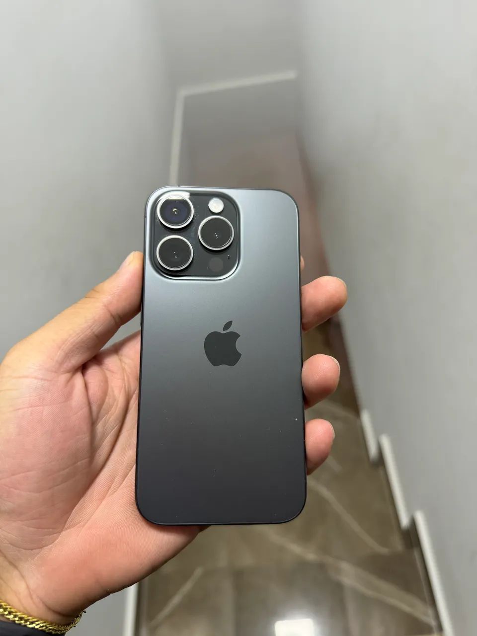 iPhone 15 pro 256 GB 