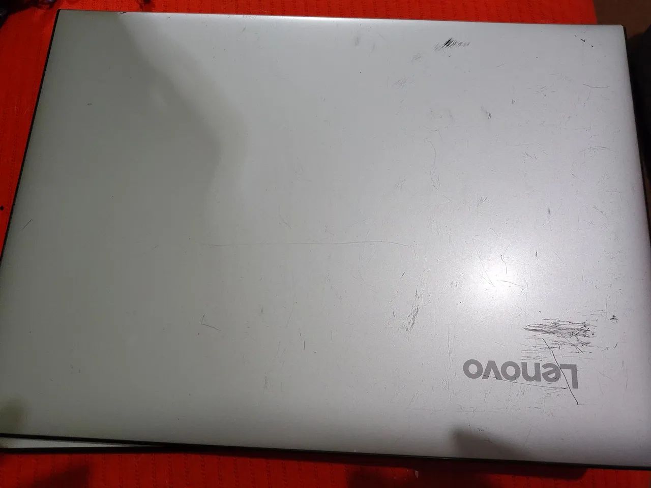 notebook Lenovo IdeaPad 310 com avarias 