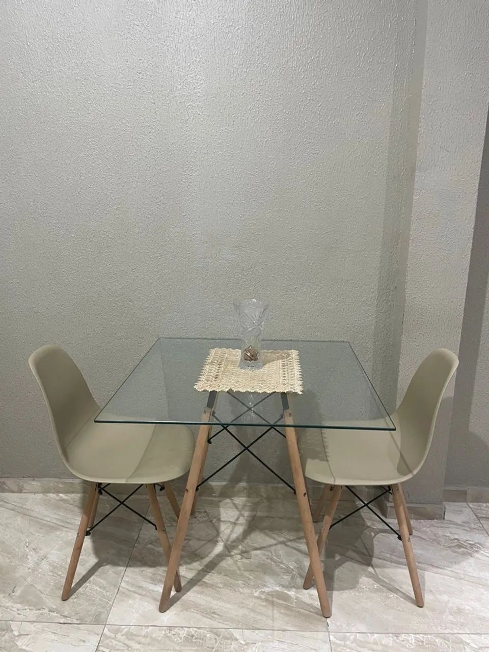 Conjunto mesa + 2 cadeiras - Foto 2
