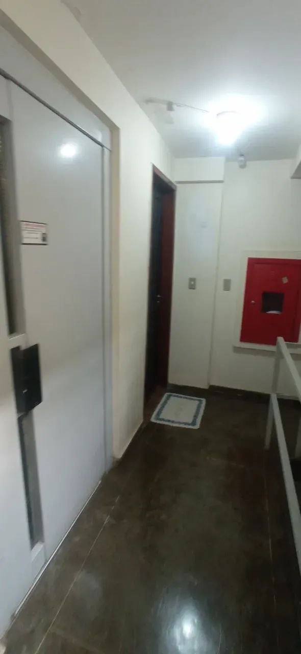 CNB 02 Taguatinga centro 2 quartos com garagem elevador troca - Foto 4