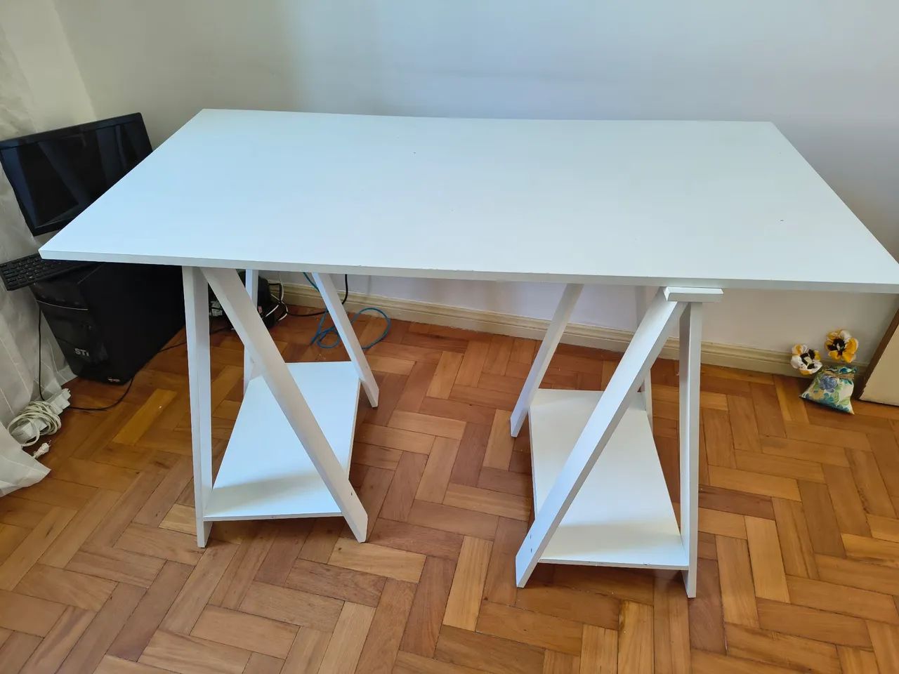 Mesa com cavalete novinha!!!! - Foto 4