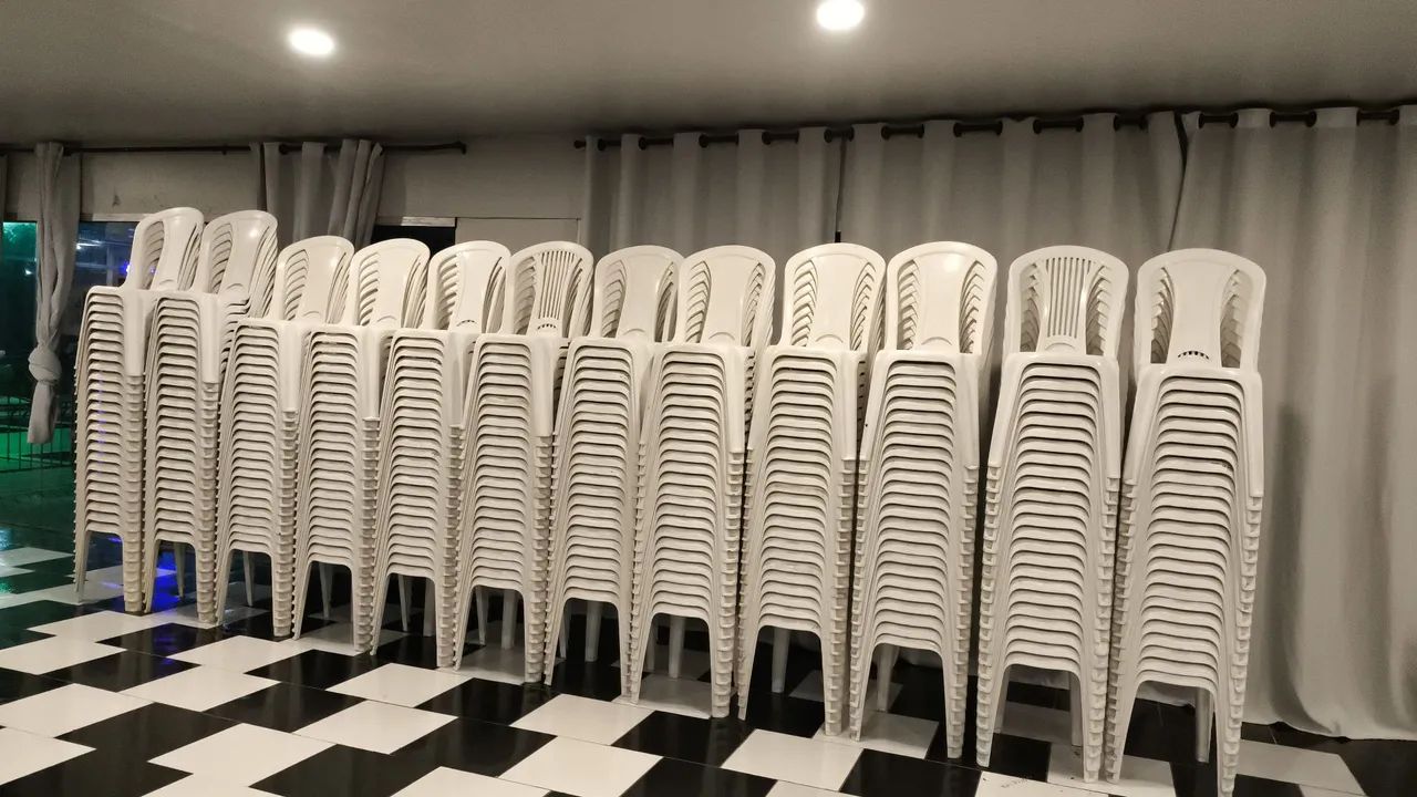 Locação de mesas e cadeiras 