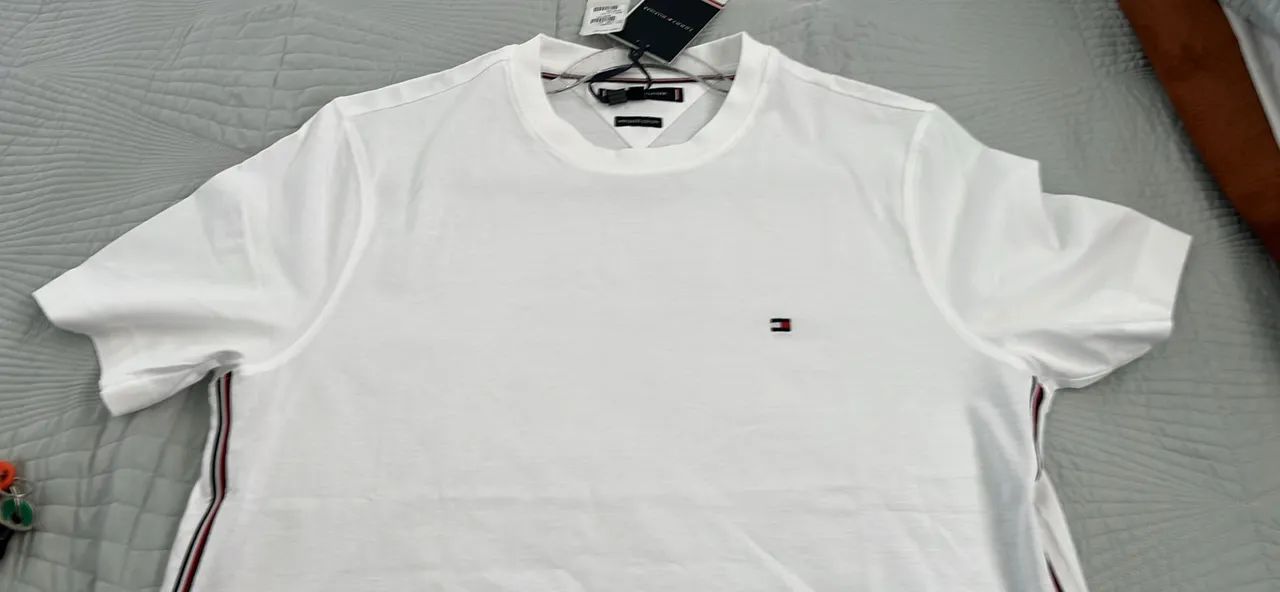Camiseta Tommy Hilfiger Branca Masculina Nova com Etiqueta - Foto 2