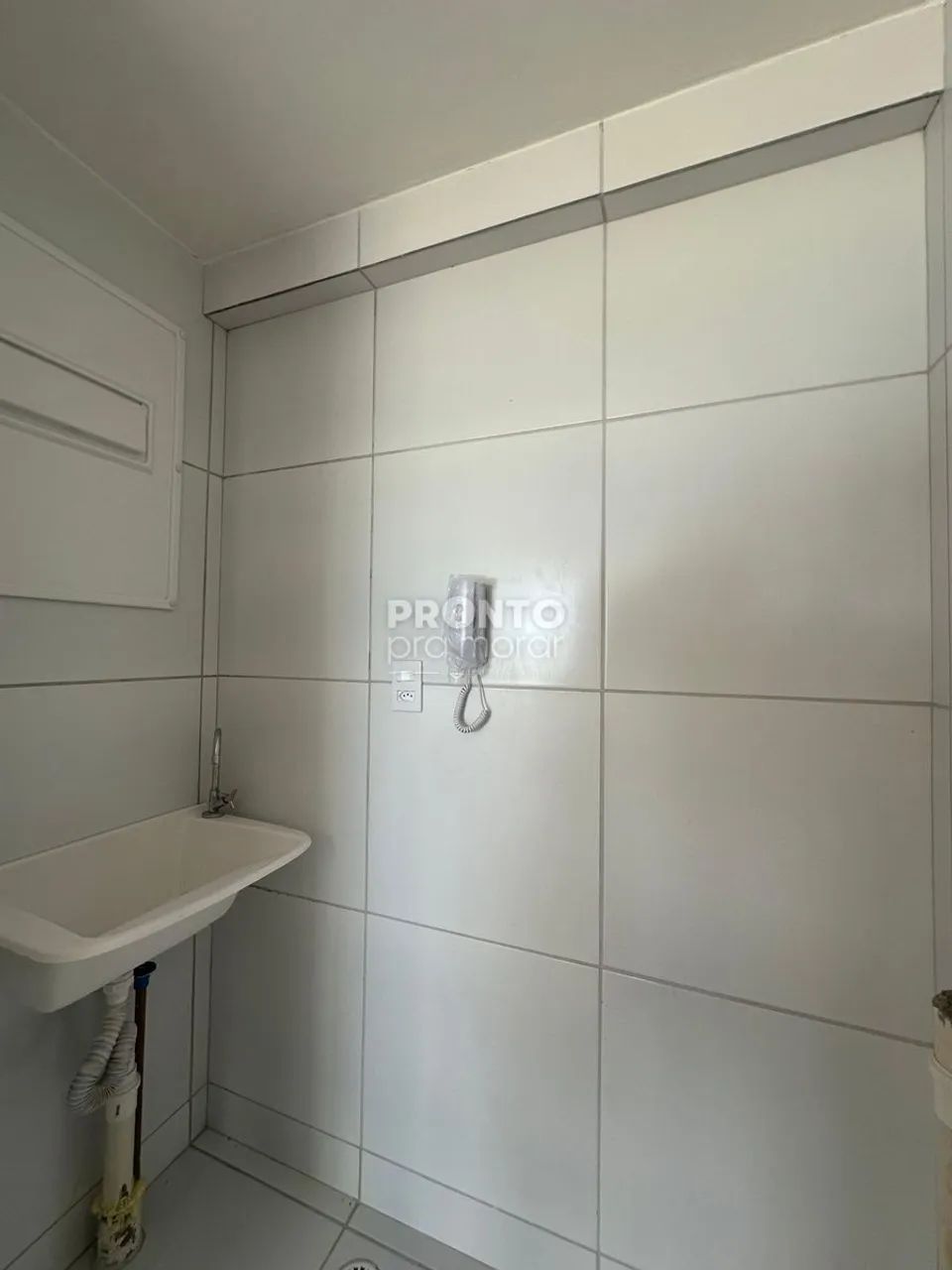 Apartamento com 2 quartos em candeias
