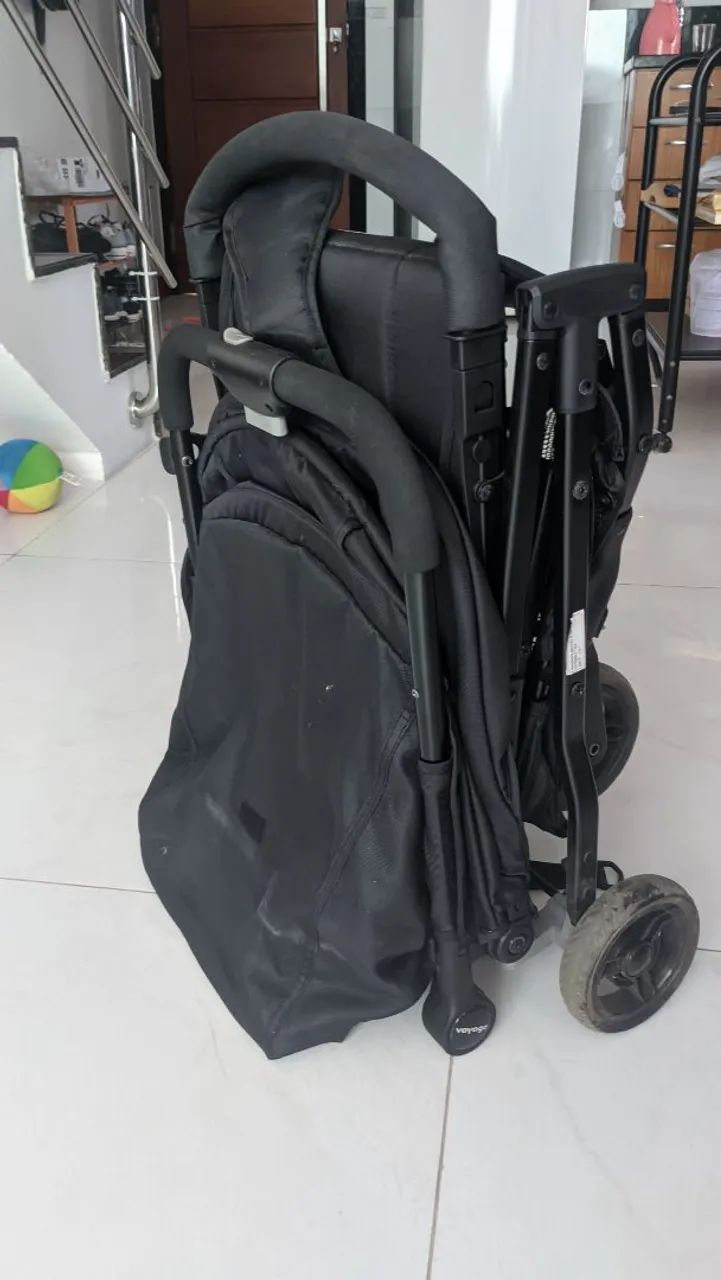 Carrinho de bebê Yupi Voyage imperdível  - Foto 2