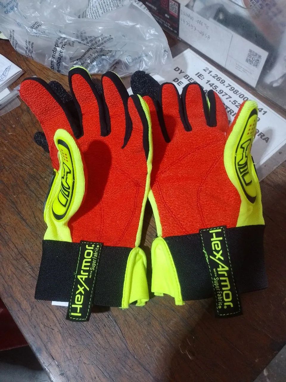 Motorcycle Glove / HexArmor - ?OPPORTUNITY!? R$149.00