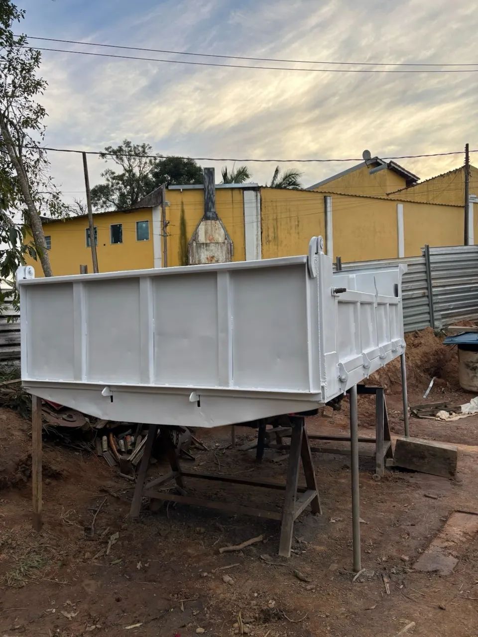 Caçamba com abertura lateral - Foto 4