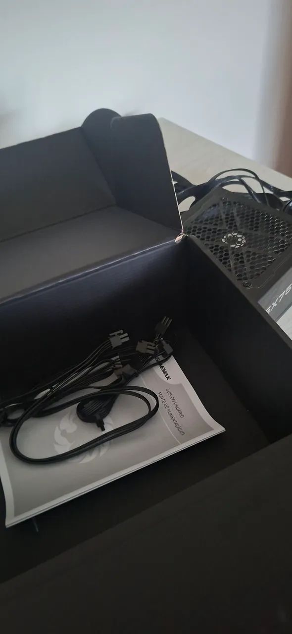 fonte gamemax 750w plus gold - Foto 4