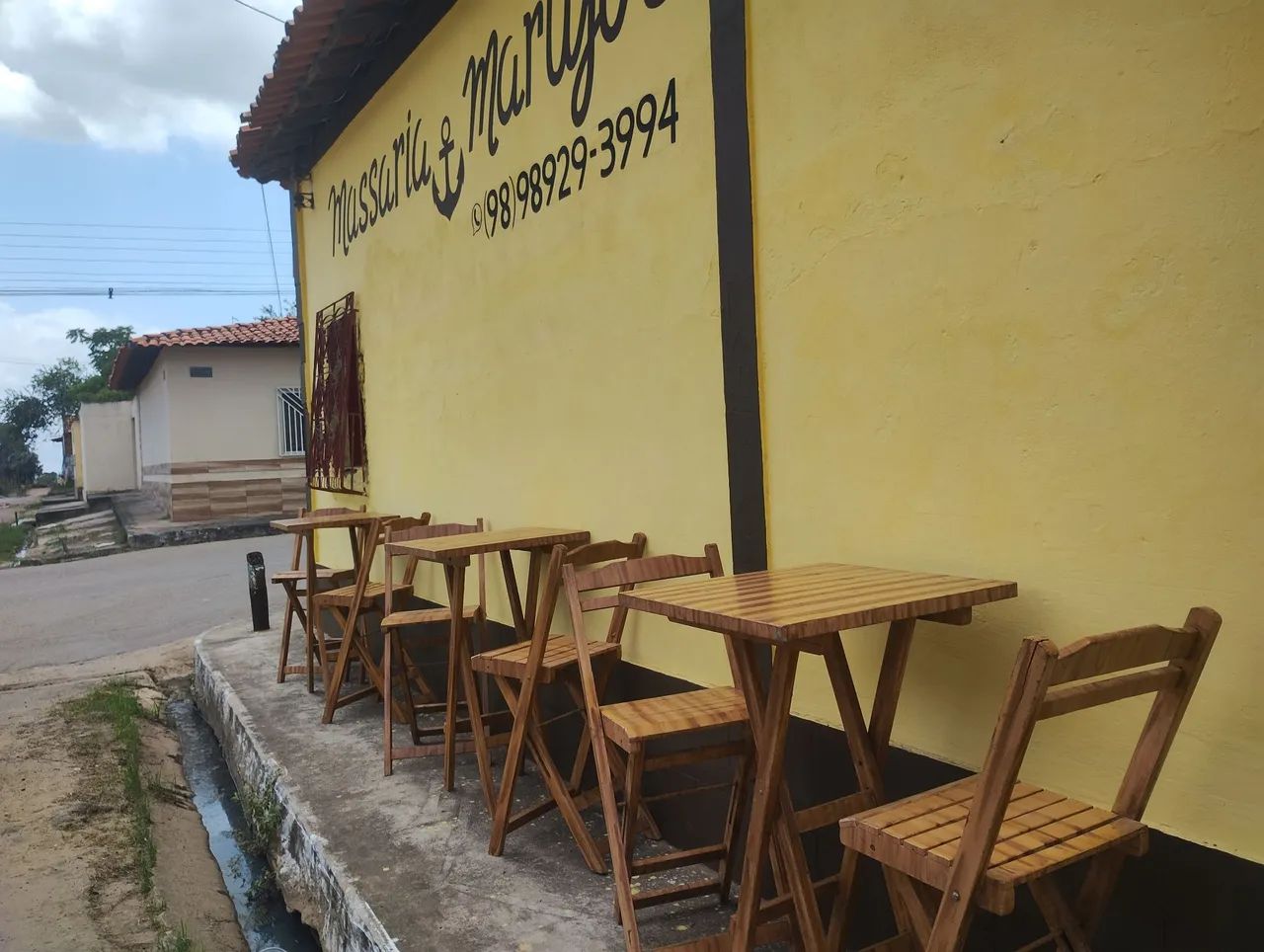 Casa de moradia e comércio, com salão grande  - Foto 2
