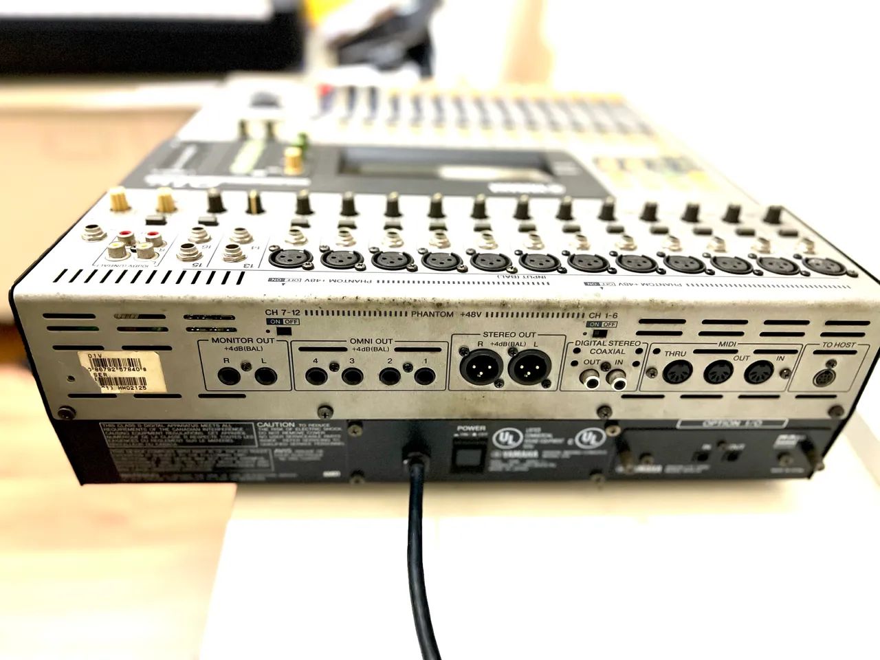 Mesa digital Yamaha 01V . - Foto 4