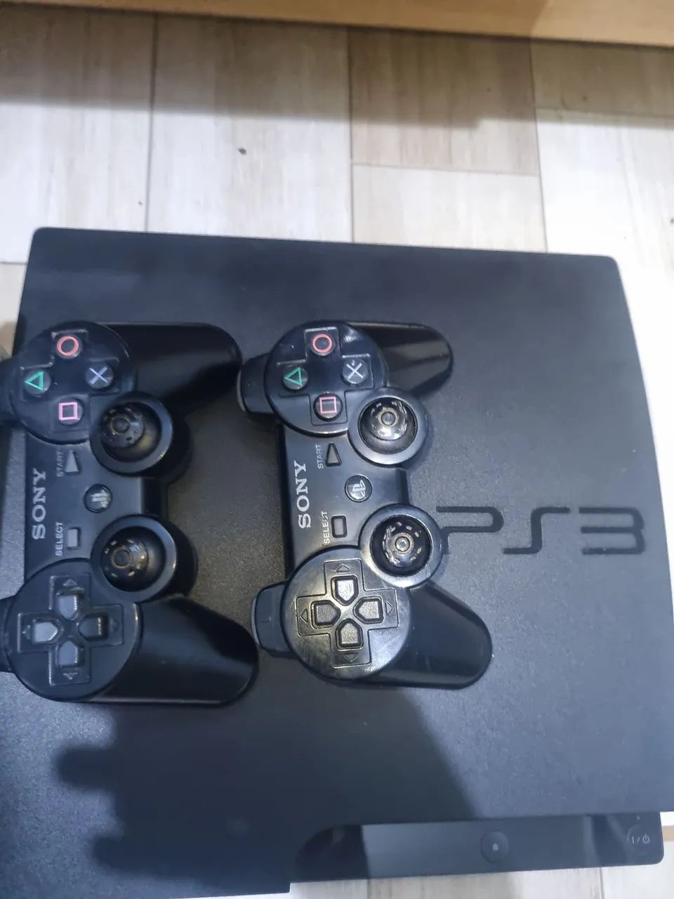 Ps3 slim com jogos e 2 controles - Foto 3