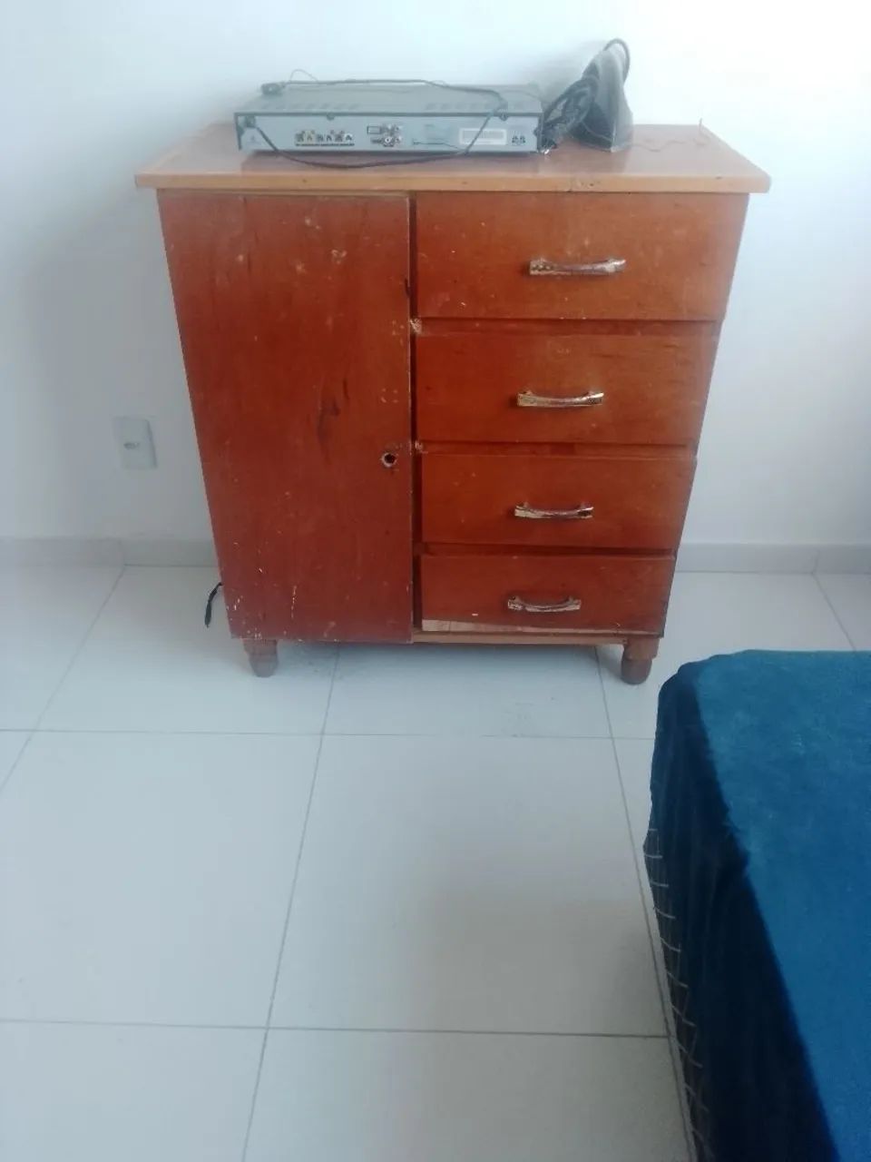 Cômoda de madeira  - Foto 2