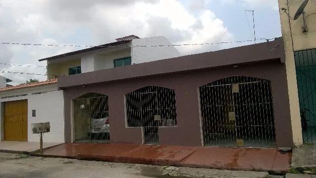 CASA CIDADE NOVA NA RUA ACADEMIA