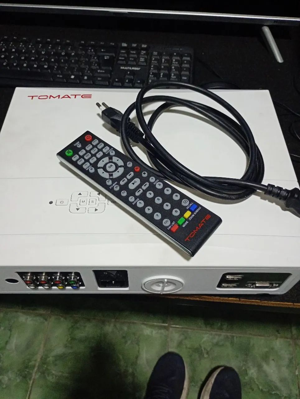 Projetor Super Cinema MPR-2002 Tomate  - Foto 3