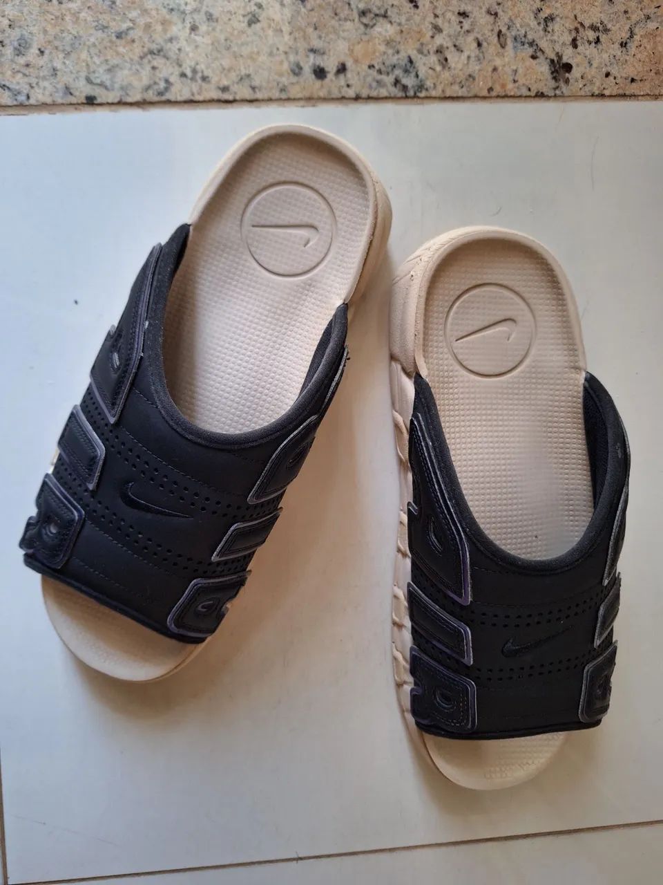 Chinelo ORIGINAL Nike Air More Uptempo Slide Black Sanddrift