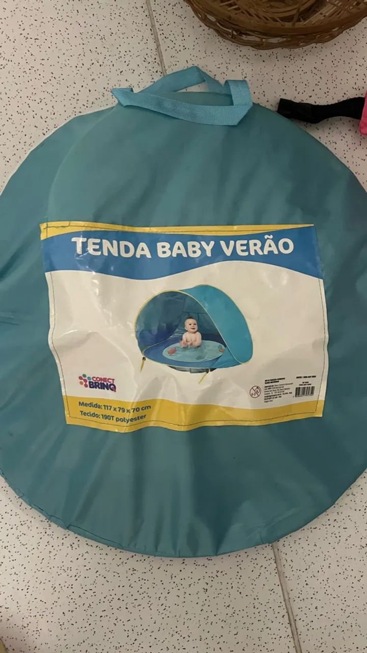 Tenda de bebê com piscina