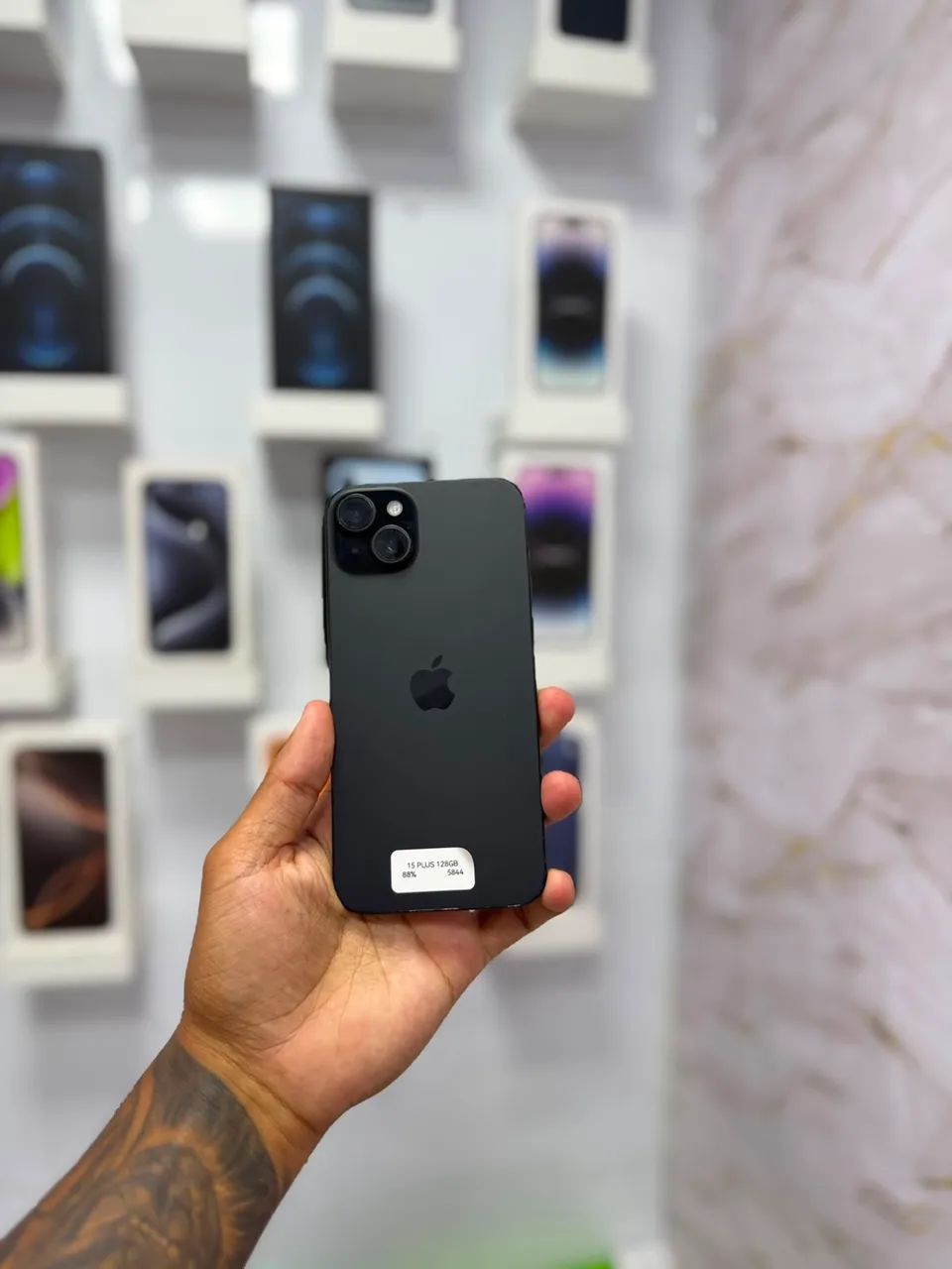 iPhone 15 PLUS - 128GB ? 3.199