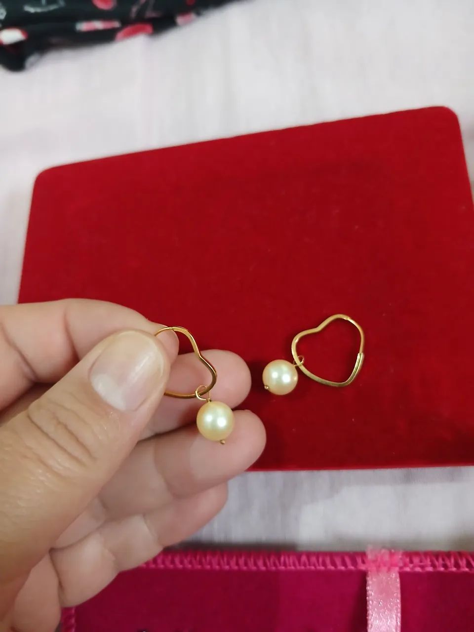 Brinco coração  pérolas 18k ouro 750 2g - Foto 2