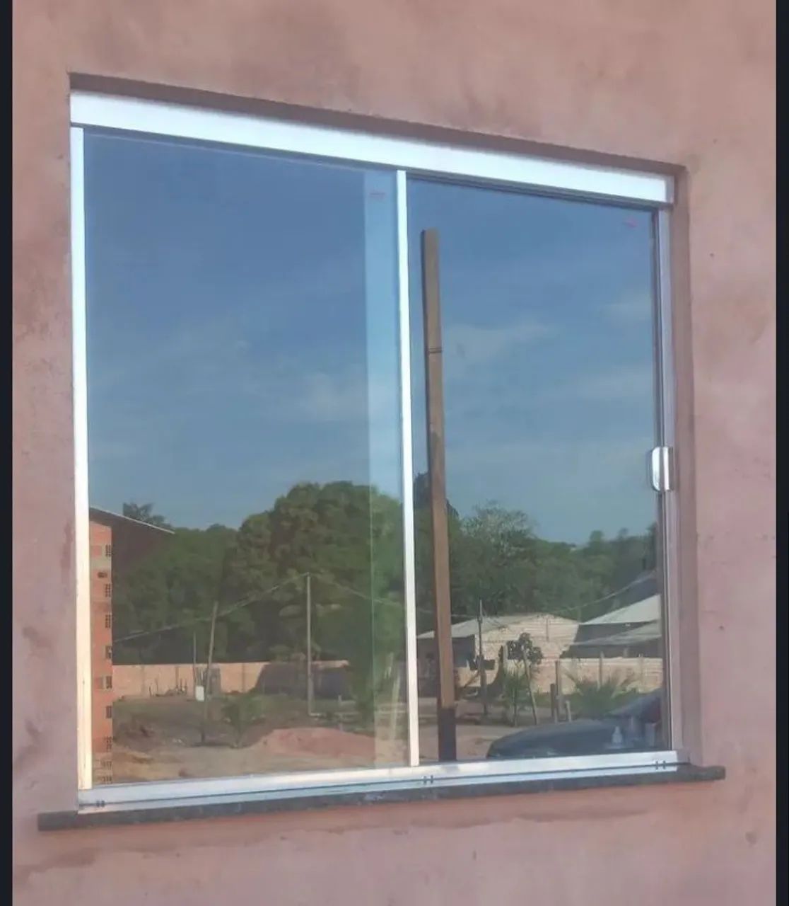 vendo janelas de vidro. 2