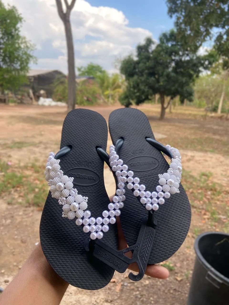 Chinelos Havaianas bordadas - Foto 2