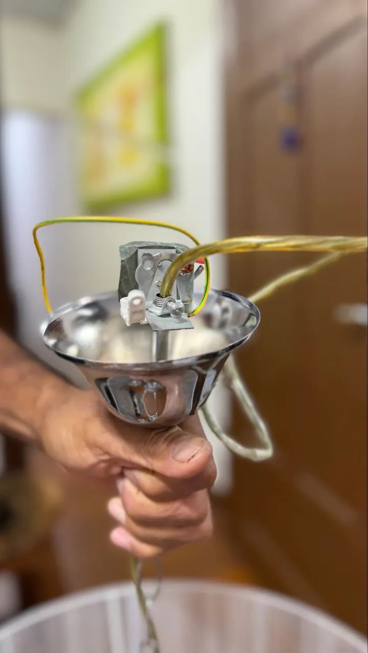 Lustre Pendente 5 Lâmpadas com Cristais e Cúpula de Tecido - Foto 5