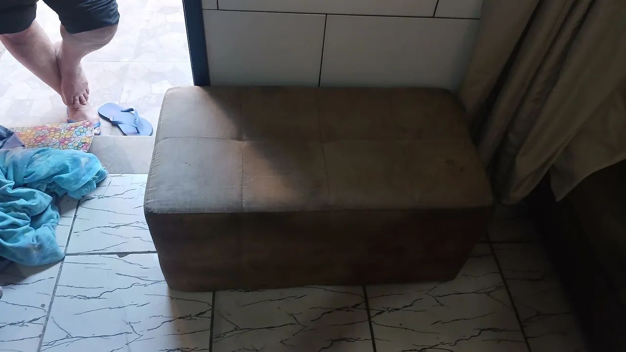 Sofá com puff e cama casal - Foto 3