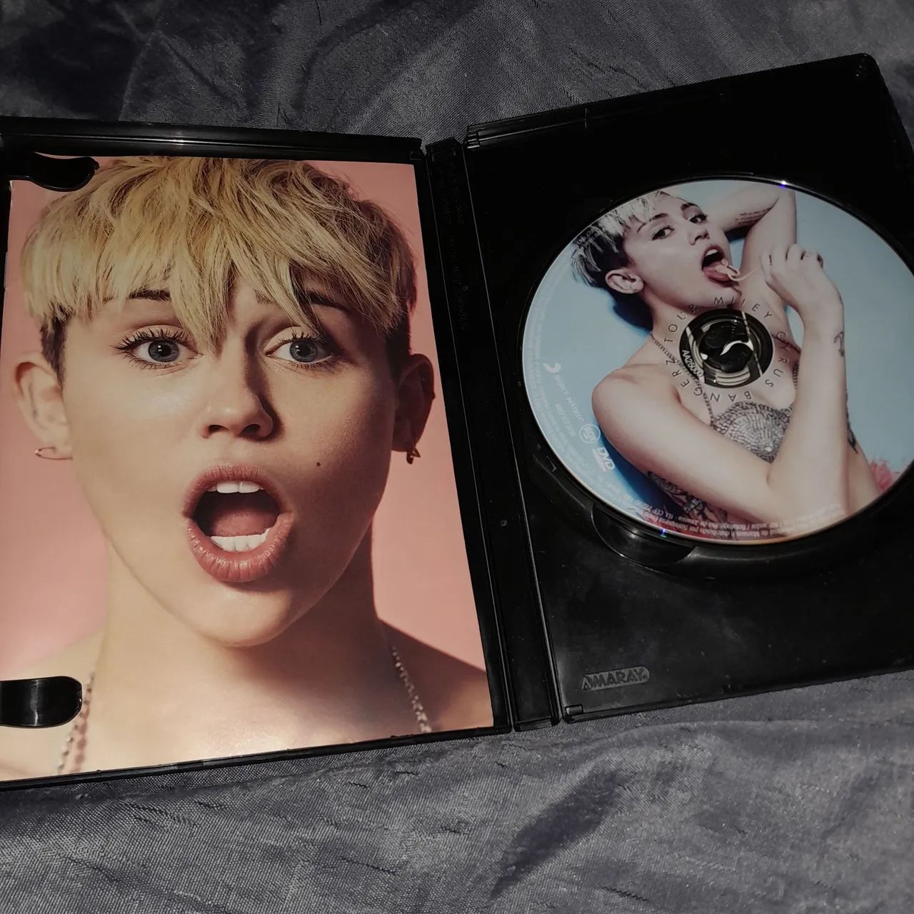 Dvd Miley cirus - Bangerz tour - Foto 2