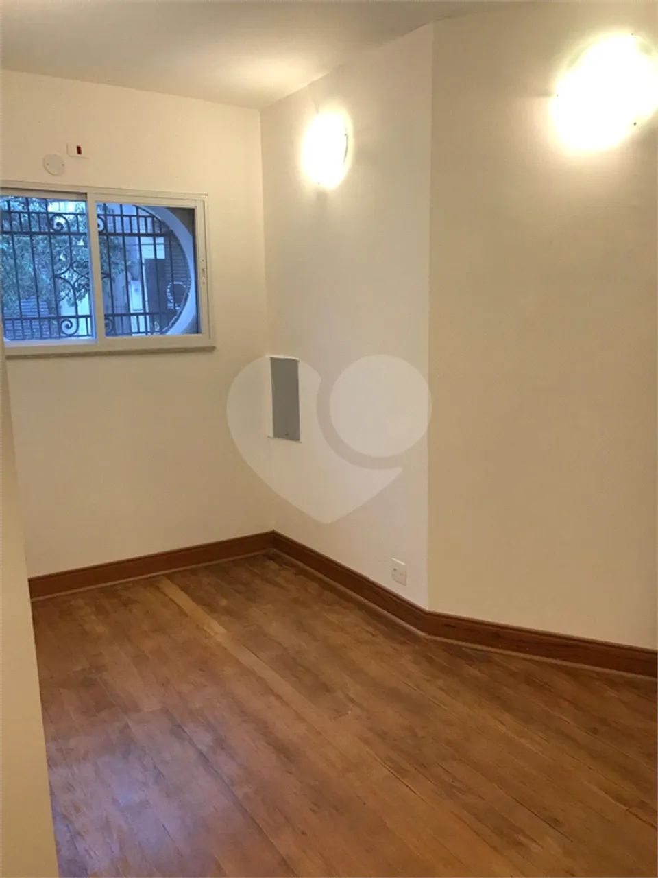 Sobrado com 4 quartos à venda em Liberdade - SP