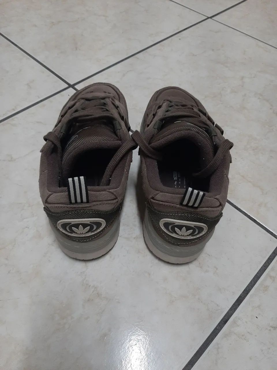 VENDO TÊNIS ADIDAS ADI2000 SEMINOVO. - Foto 2