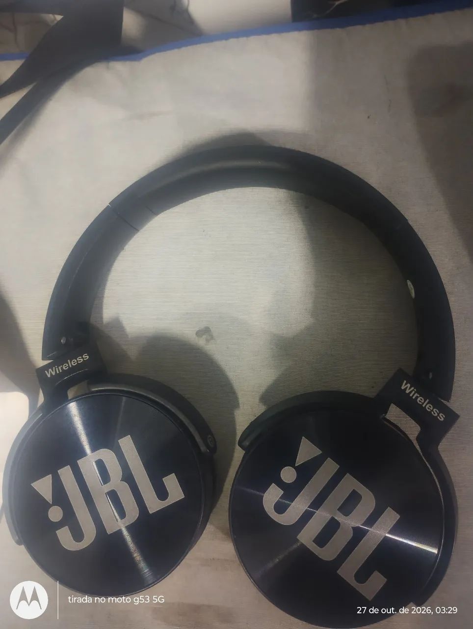 Fone de ouvido bluetooth JBL 
