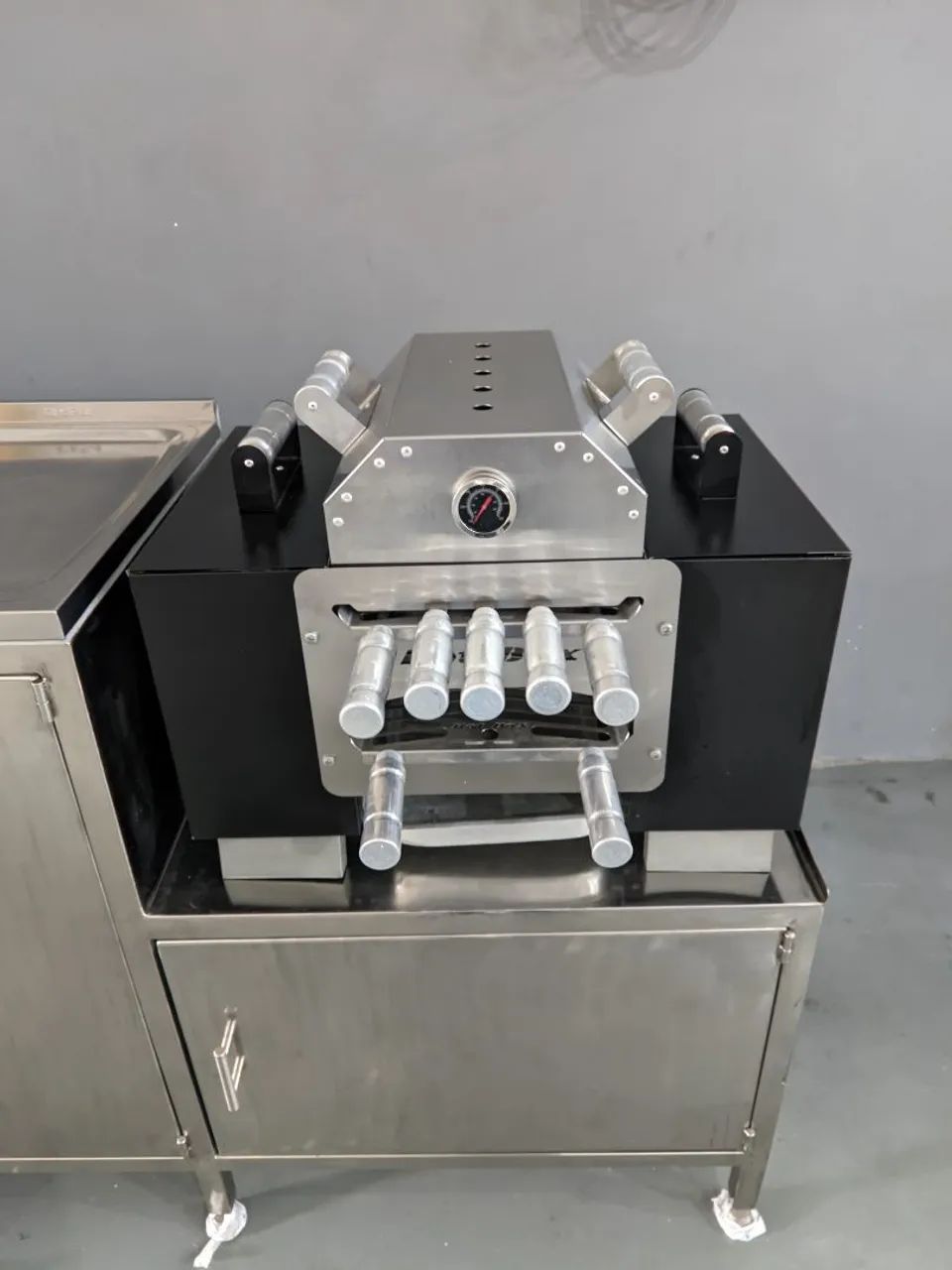 Churrasqueira Hot box e balcão de inox - Foto 4