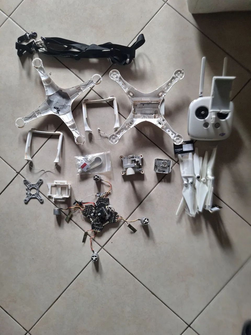 Drone Dji phantom 3 advance, para retirar peças  - Foto 3