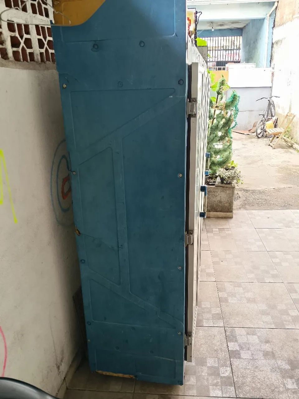 expositor refrigerado comercial vertical de várias portas - Foto 4