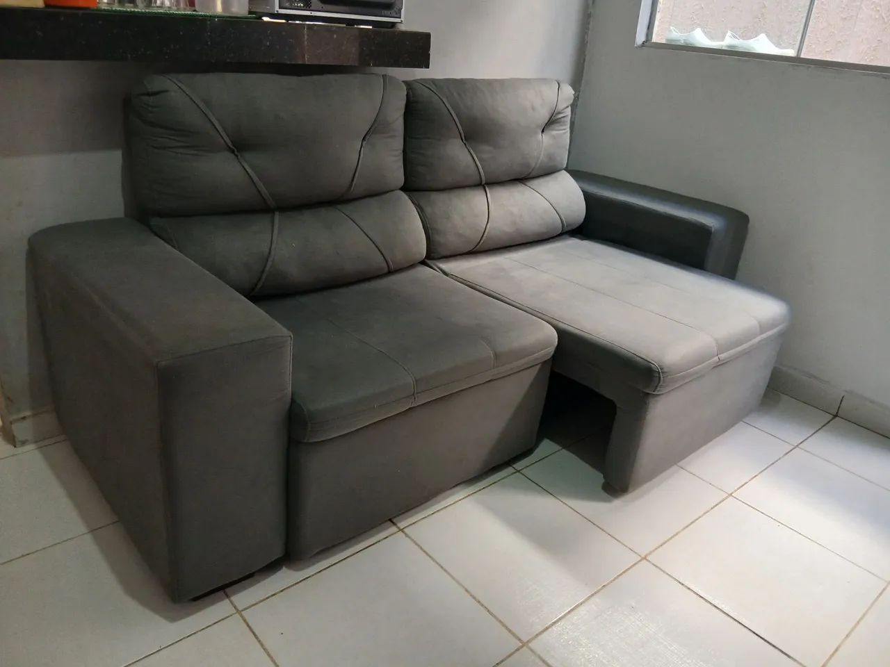 Sofá cama retrátil 2.10m cinza em perfeito estado e ja foi impermeabilizado