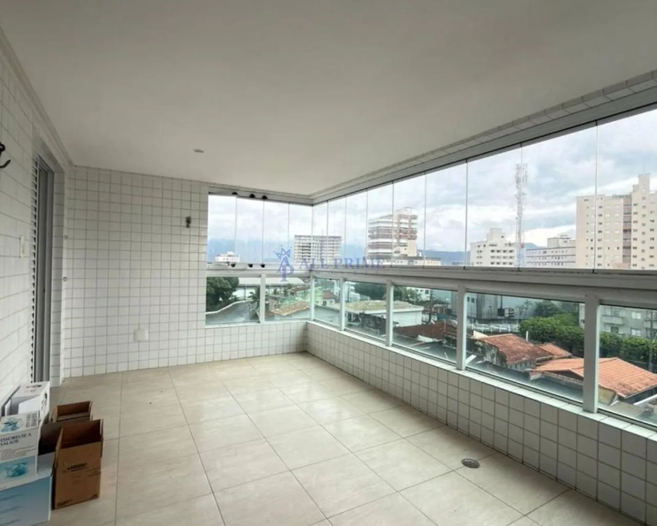 APARTAMENTO COM PISCINA E SACADA COM CHURRASQUEIRA À CARVÃO - Foto 5