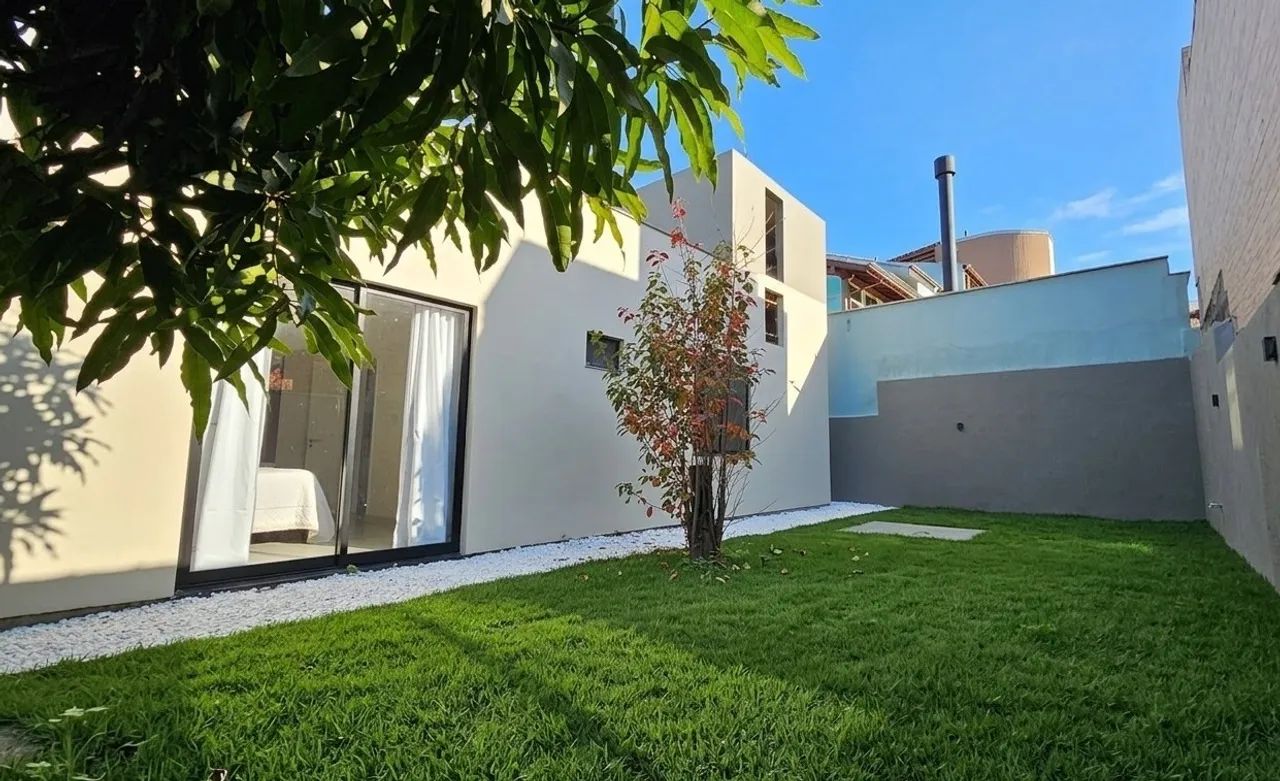 Casa reformada à venda no Carianos - Foto 2