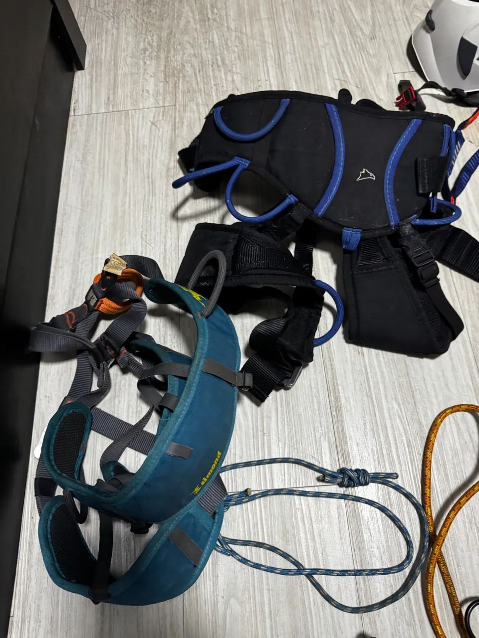Equipamento de escalada ( valor de anúncio para tudo junto)  - Foto 3