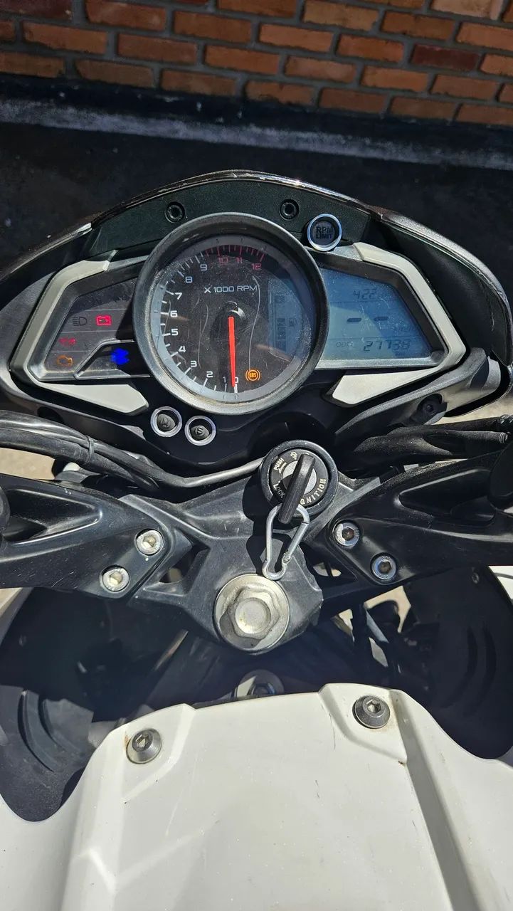 Bajaj Dominar 160  - Foto 3